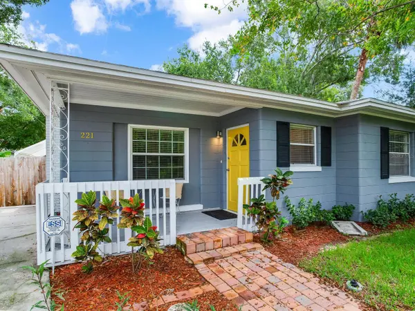 221 N CLEARVIEW AVE, Tampa, FL 33609