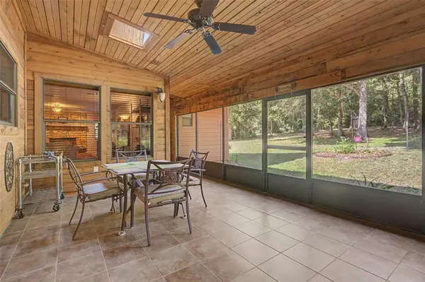 24075 WINDING CREEK DR, Brooksville, FL 34601