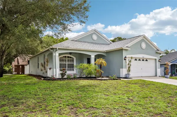 2510 BUTTERFLY LANDING DR, Land O Lakes, FL 34638