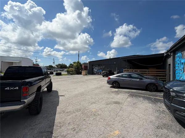 5983 49TH ST N, St Petersburg, FL 33709