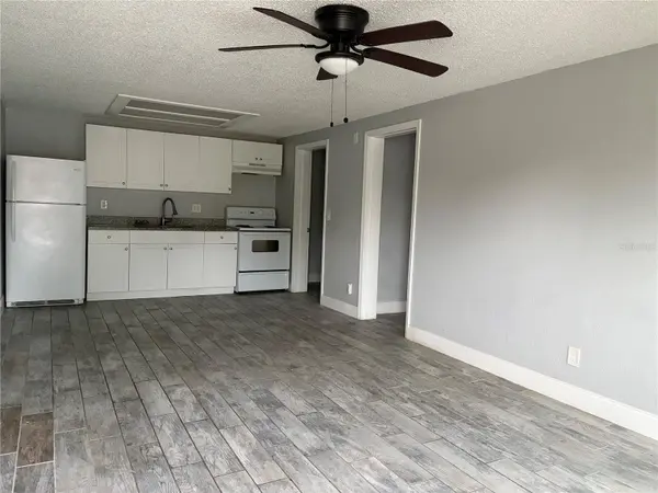 1400 STRAWBERRY PL #12, Plant City, FL 33563