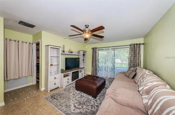 2117 LAKEWOOD CLUB DR S #7K, St Petersburg, FL 33712