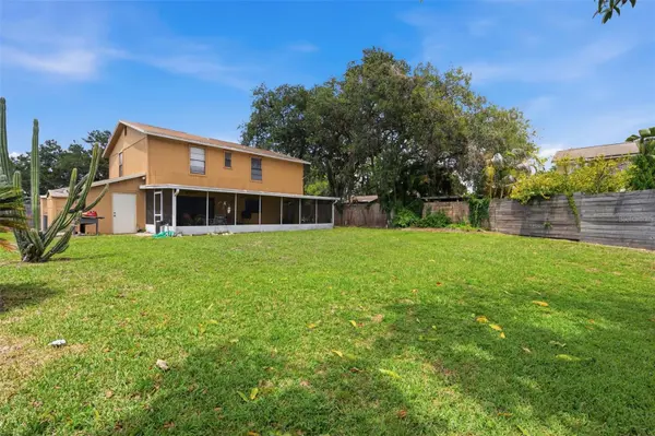 15806 PENNINGTON RD, Tampa, FL 33624