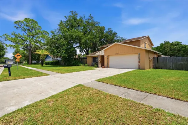 15806 PENNINGTON RD, Tampa, FL 33624