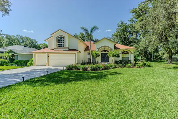 2409 FOX FOREST DR, Lutz, FL 33549