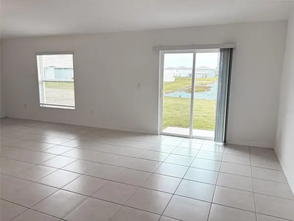 5487 BLUE AZURE DR, Wimauma, FL 33598