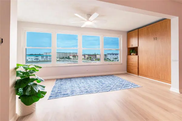 5925 SHORE BLVD S #405, Gulfport, FL 33707