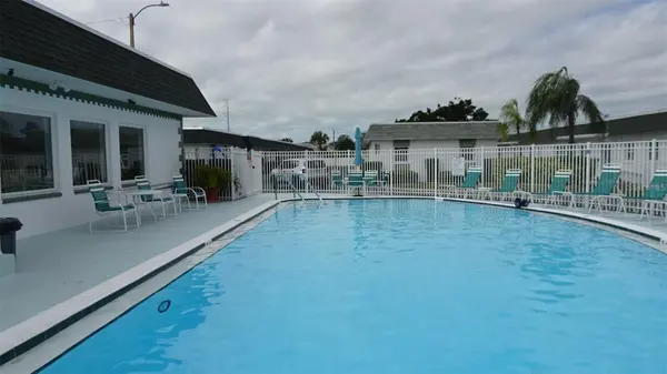 7868 40TH AVE N #7868, St Petersburg, FL 33709