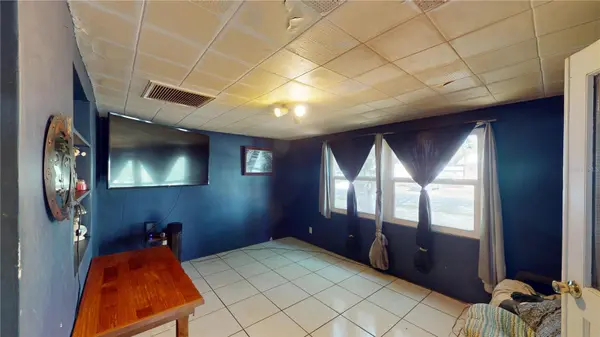 5651 6TH ST, Zephyrhills, FL 33542