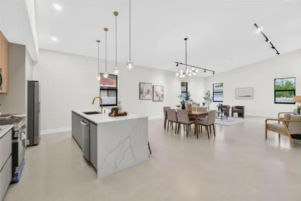 2227 32ND AVE N, St Petersburg, FL 33713