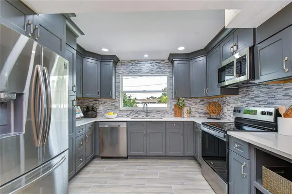 6871 4TH ST S, St Petersburg, FL 33705
