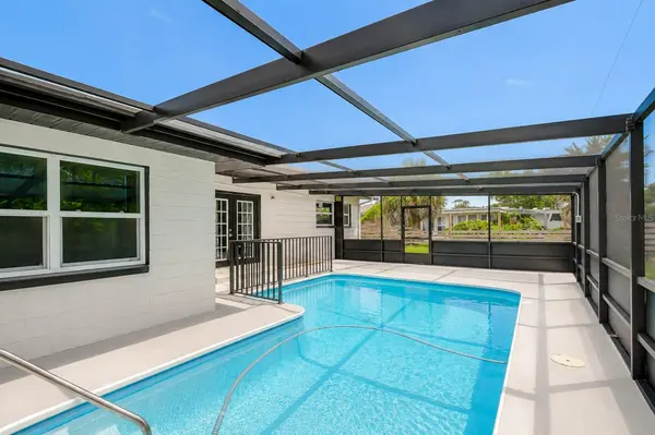6871 4TH ST S, St Petersburg, FL 33705