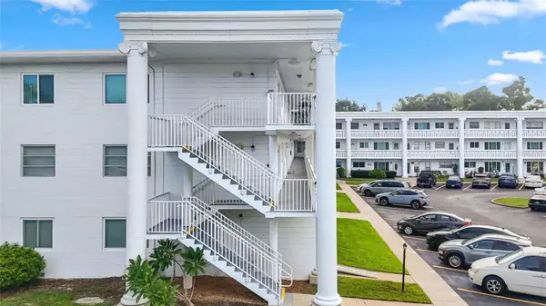 2454 AUSTRALIA WAY E #32, Clearwater, FL 33763