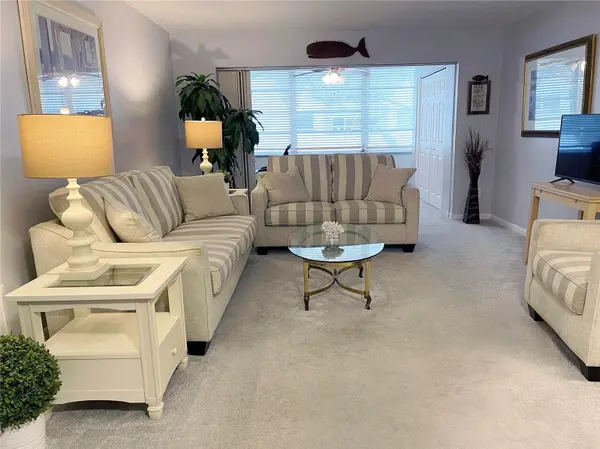 5880 38TH AVE N #206, St Petersburg, FL 33710