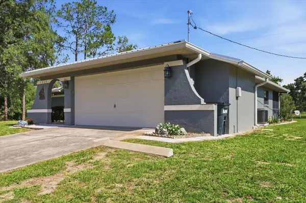 1900 W ALHAMBRA DR, Citrus Springs, FL 34434