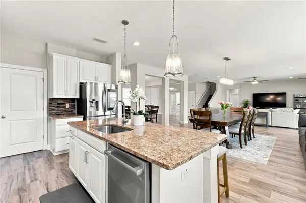7697 ROMA DUNE DR, Wesley Chapel, FL 33545
