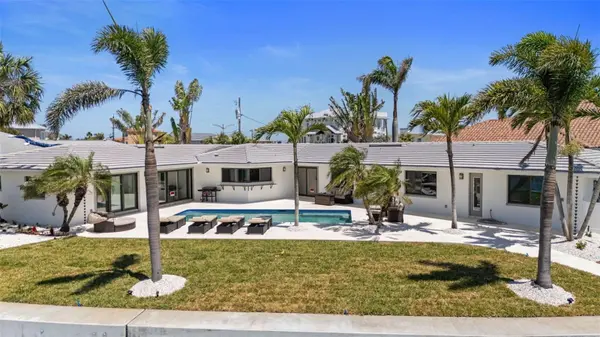 11050 7TH ST E, Treasure Island, FL 33706