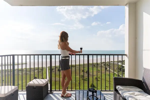 1230 GULF BLVD #1204, Clearwater, FL 33767