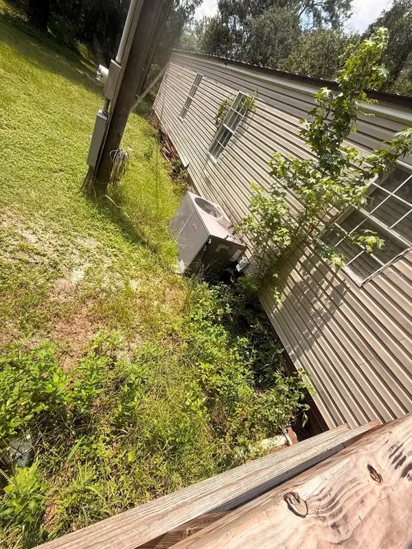 10105 MCMAHON AVE, Hastings, FL 32145