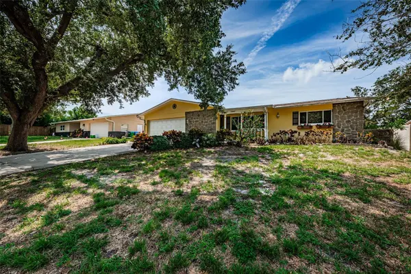 13940 87TH AVE, Seminole, FL 33776