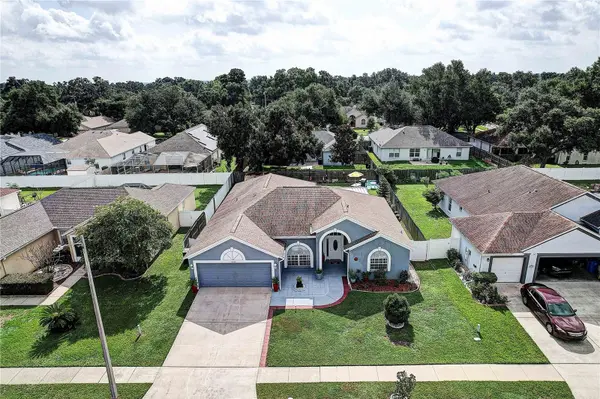 2242 TOWERING OAKS CIR, Seffner, FL 33584