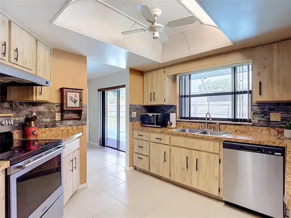 7054 LEXINGTON CIR, Brooksville, FL 34602