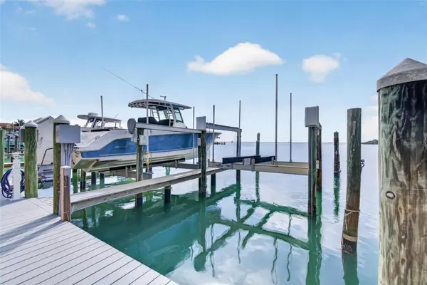 363 PINELLAS BAYWAY S #42, St Petersburg, FL 33715