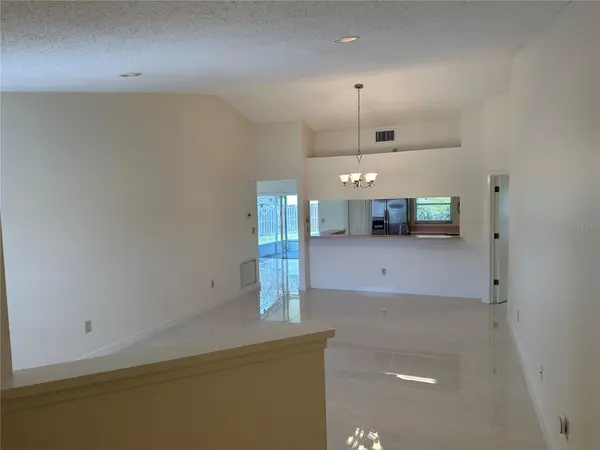 5915 TAYWOOD DR, Tampa, FL 33624