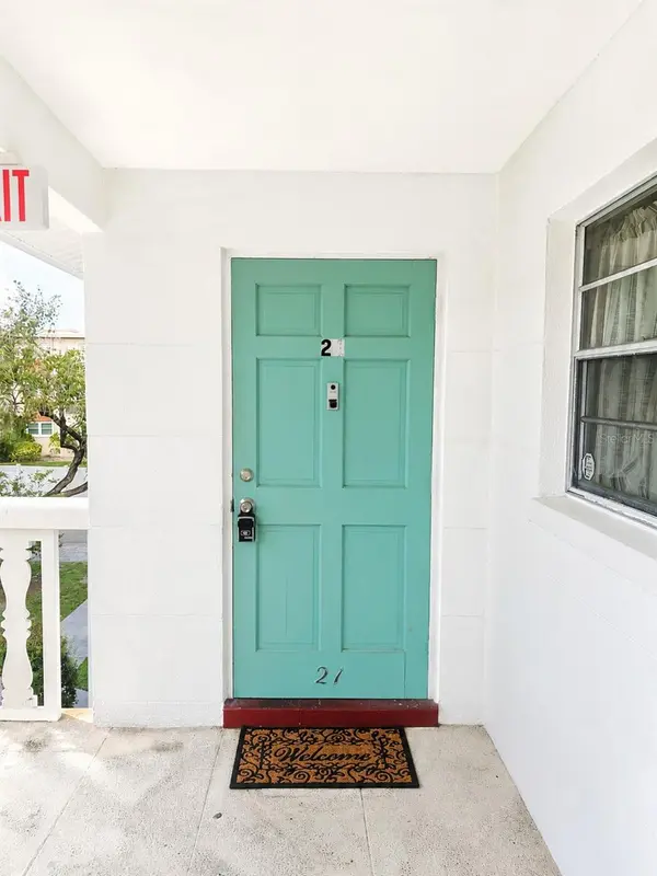 3100 36TH ST N #21, St Petersburg, FL 33713