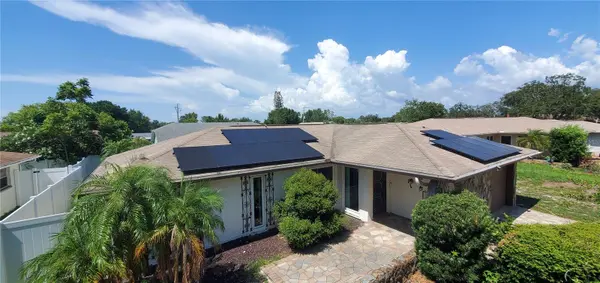 7438 LAKE FOREST CIR, Port Richey, FL 34668