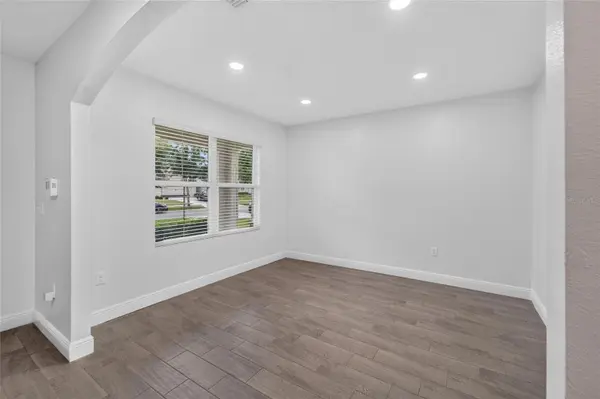 9637 TRONCAIS CIR, Thonotosassa, FL 33592