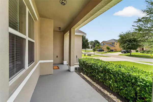 9637 TRONCAIS CIR, Thonotosassa, FL 33592