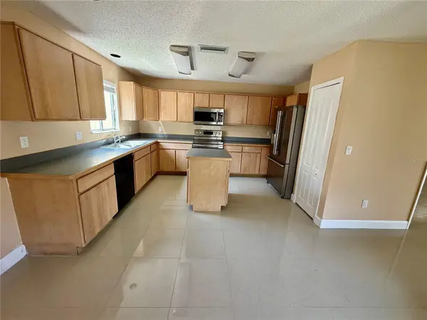 7029 DRURY ST, Tampa, FL 33635