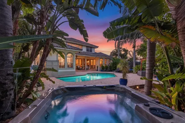 4660 LAUREL OAK LN NE, St Petersburg, FL 33703