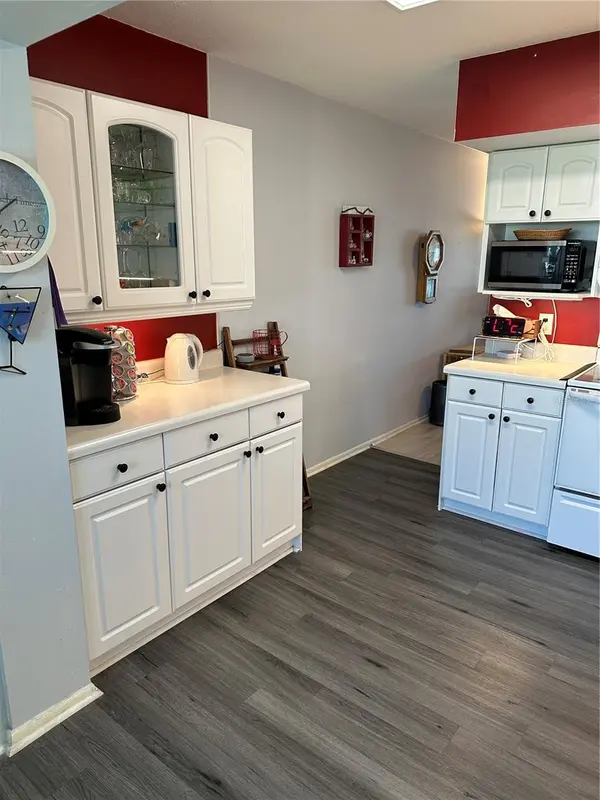 2448 COLUMBIA DR #28, Clearwater, FL 33763
