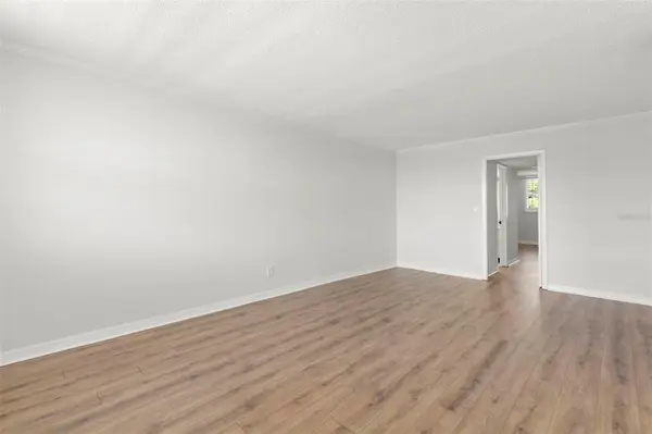 4890 BAY ST NE #330, St Petersburg, FL 33703