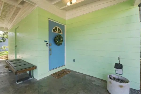 609 W RIVER DR, Temple Terrace, FL 33617