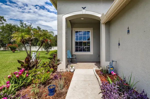 1237 AMBRIDGE DR, Wesley Chapel, FL 33543