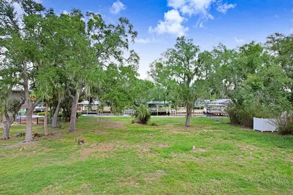 406 14TH ST SW, Ruskin, FL 33570