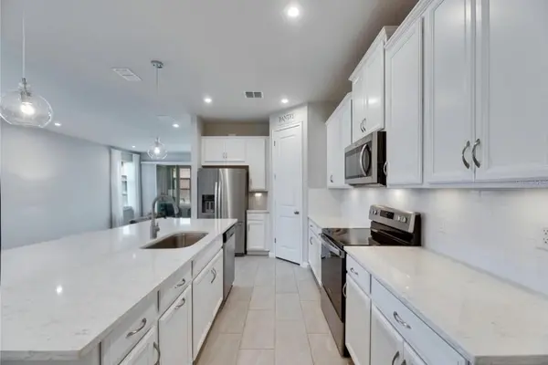 3719 LAUGHING DOVE AVE, Sun City Center, FL 33573