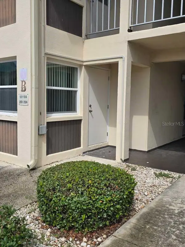 5111 AMULET DR #104, New Port Richey, FL 34652
