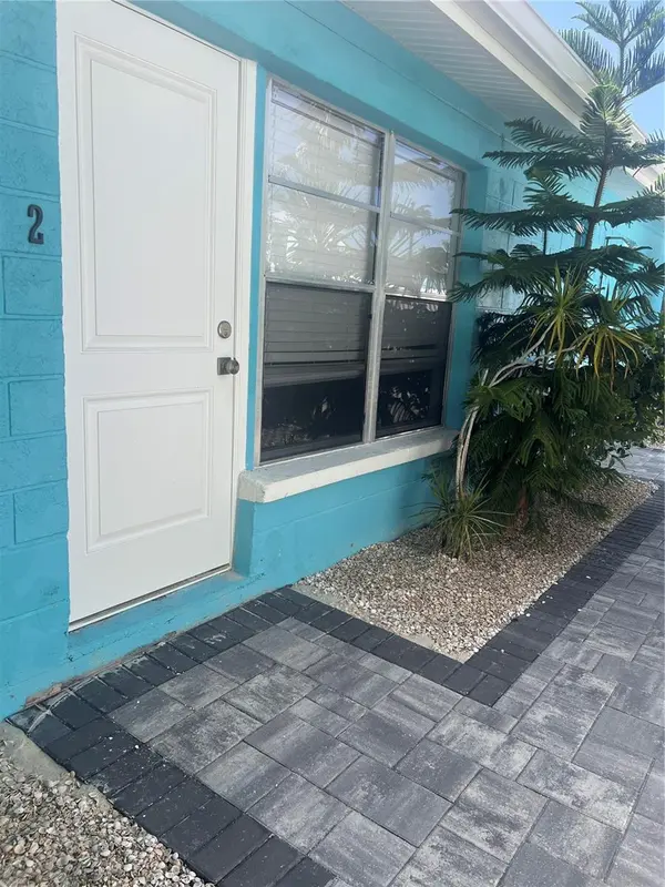 40 82ND AVE #Unit 2, St Petersburg, FL 33706