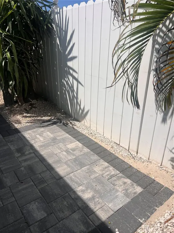 40 82ND AVE #Unit 2, St Petersburg, FL 33706