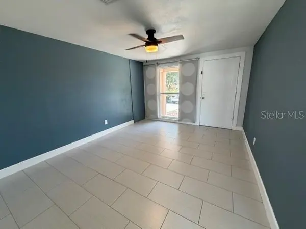 7904 WOODVINE CIR, Tampa, FL 33615