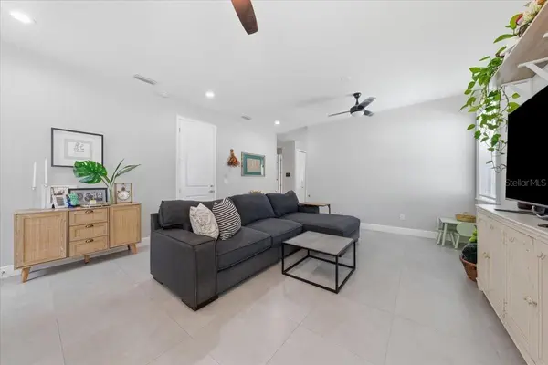1808 W CLUSTER AVE, Tampa, FL 33604