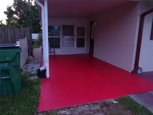 6141 10TH ST, Zephyrhills, FL 33542