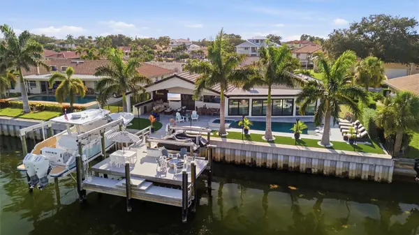 2022 HAWAII AVE NE, St Petersburg, FL 33703
