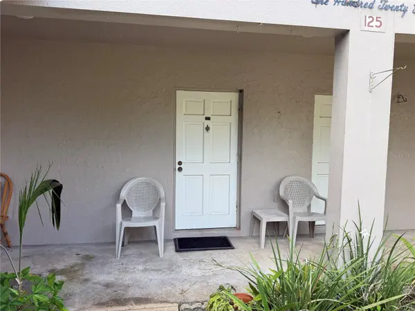 125 PICARDY VILLA CIR #101, Brandon, FL 33510