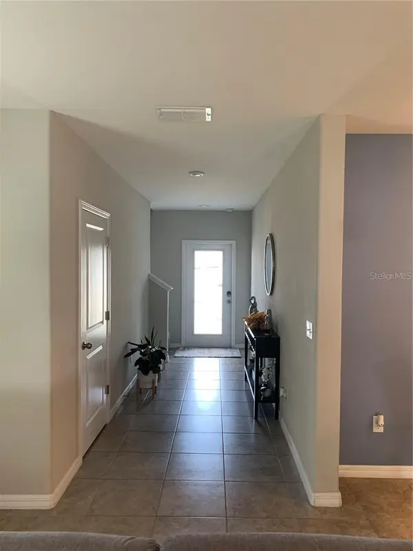10460 CARLOWAY HILLS DR, Wimauma, FL 33598