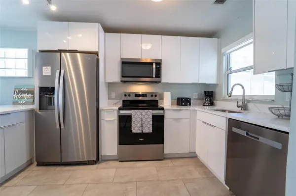 4825 FLORAMAR TER, New Port Richey, FL 34652